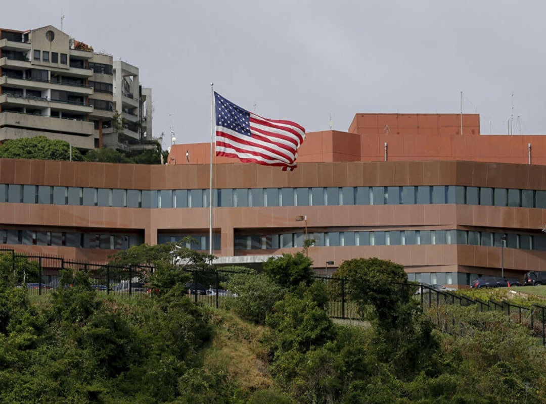 EE.UU izó nuevamente su bandera en embajada en Venezuela 